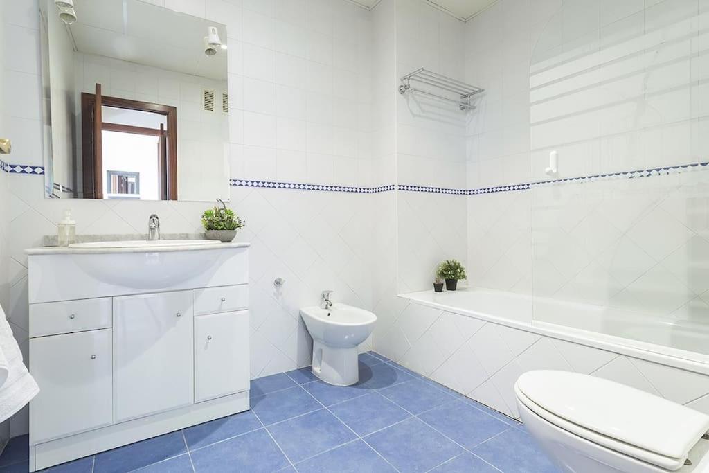Apartamento El Mirador, Recepcion 24 H, Piscina, Wifi Y Parking Interior 볼무요스 외부 사진